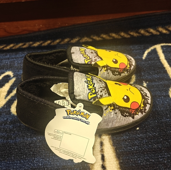 Pokemon Pikachu Slippers Kid's Grey Marl Loafers - Picture 2 of 3